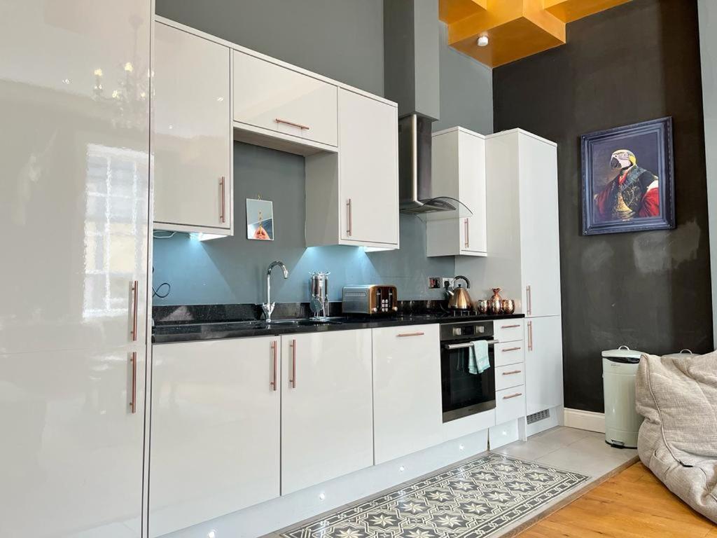 Unique & Luxurious 2 Bedroom City Centre Apartment Nottingham Exteriör bild